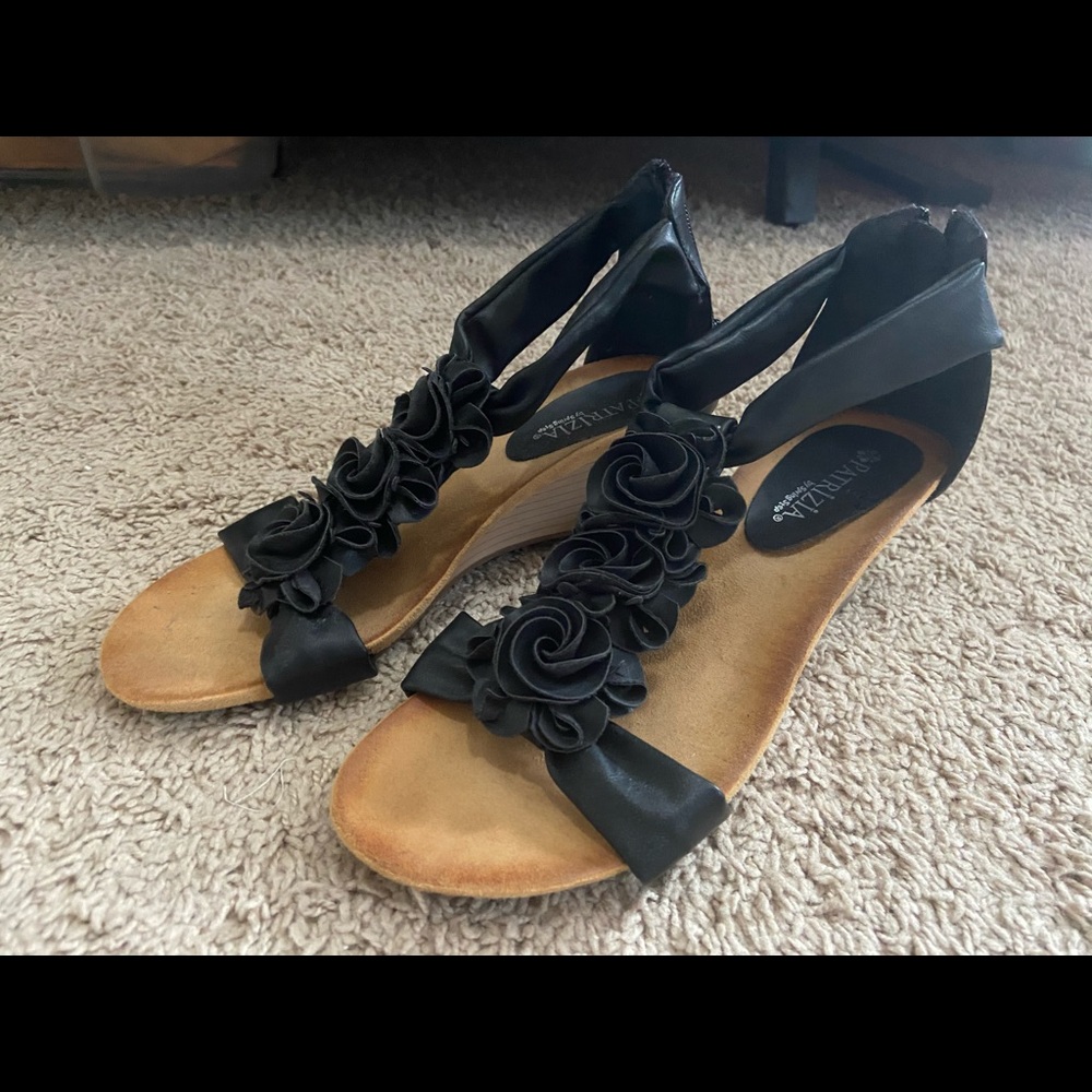 Black Patrizia Harlequin wedge sandal, size 8.